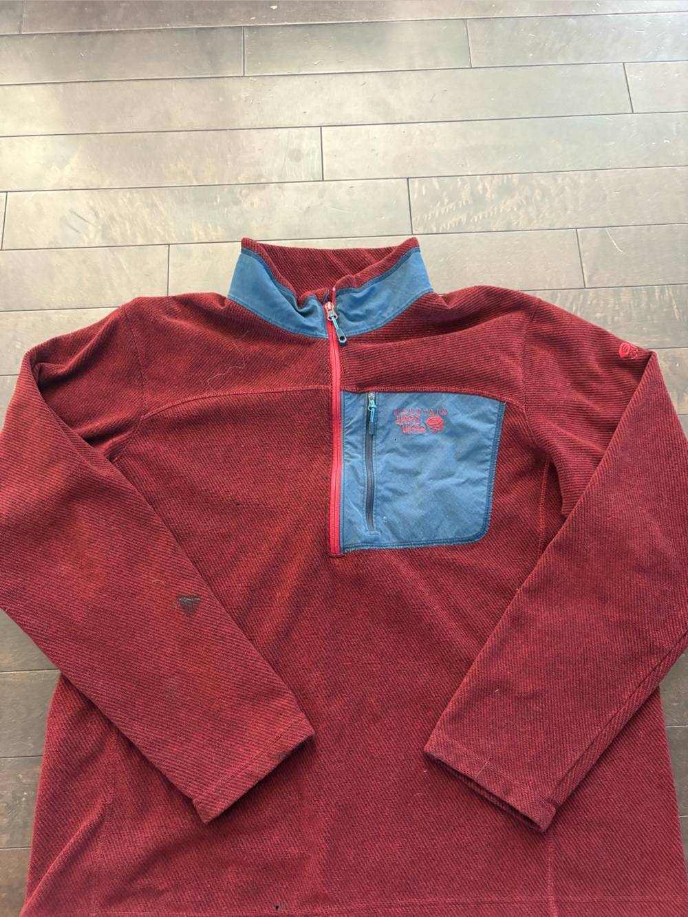 Mountain hardware athletic sweater